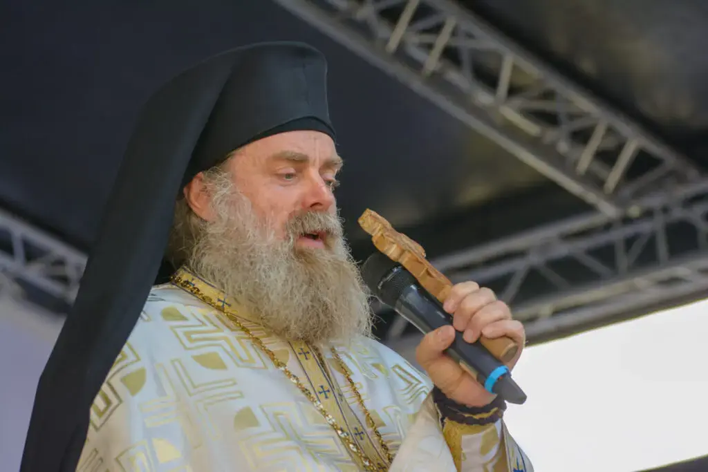Educația fără valori spirituale este o educație incompletă
