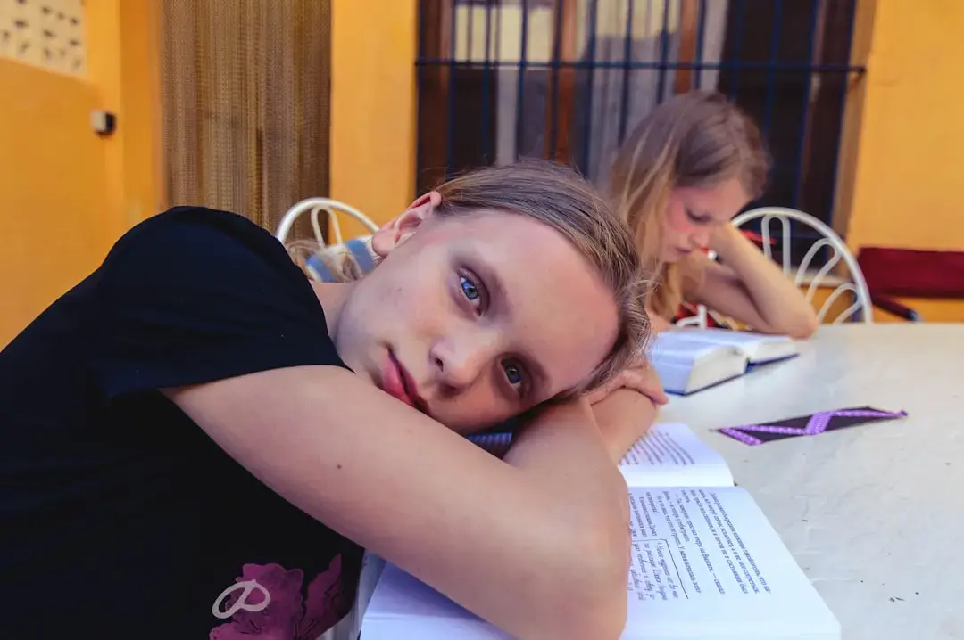 Vorbind cu adolescenții despre sănătatea mintală: Un ghid pentru părinți