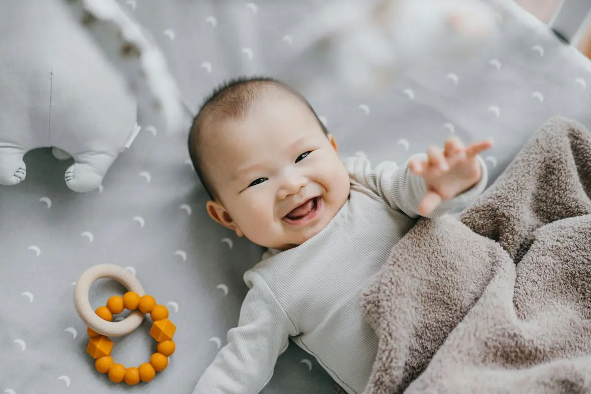 Numele pe care le vor alege părinții în 2026, conform datelor BabyCenter